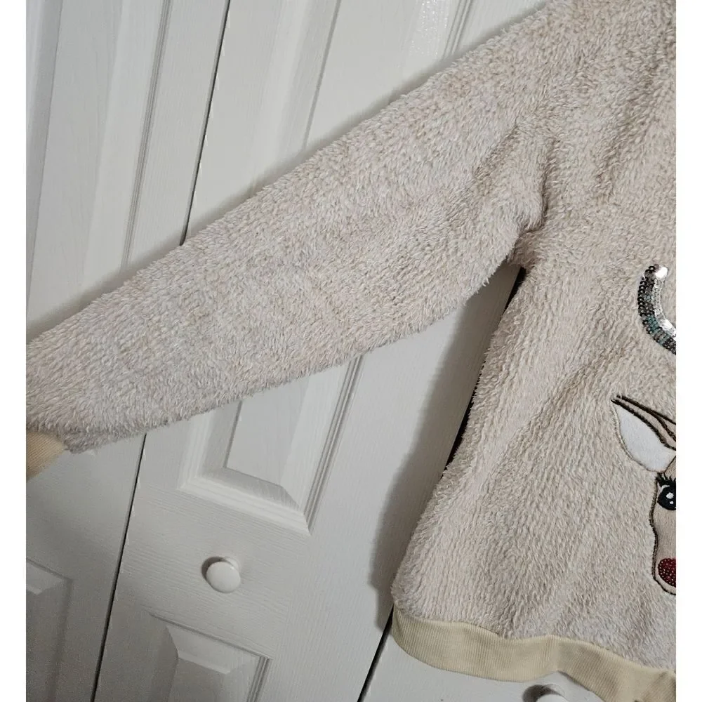Women's Reindeer Holiday Sweater, Fuzzy Material, EUC, Size XL